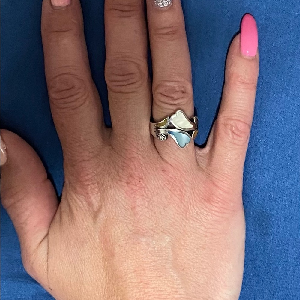 Beautiful Silver and Mother of Pearl Ring